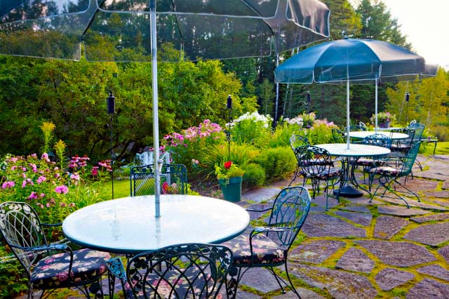 Adain In Patio
